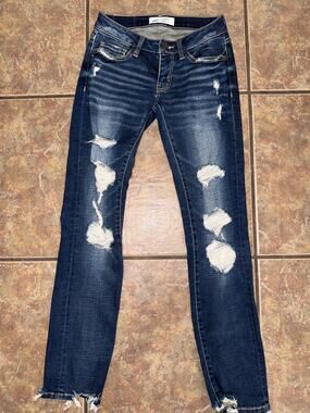 BKE Denim "Stella" 23 Slim Fit Low Rise Capsule Wardrobe